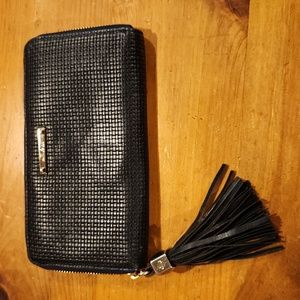 Stella & Dot Leather Mercer Zip Wallet